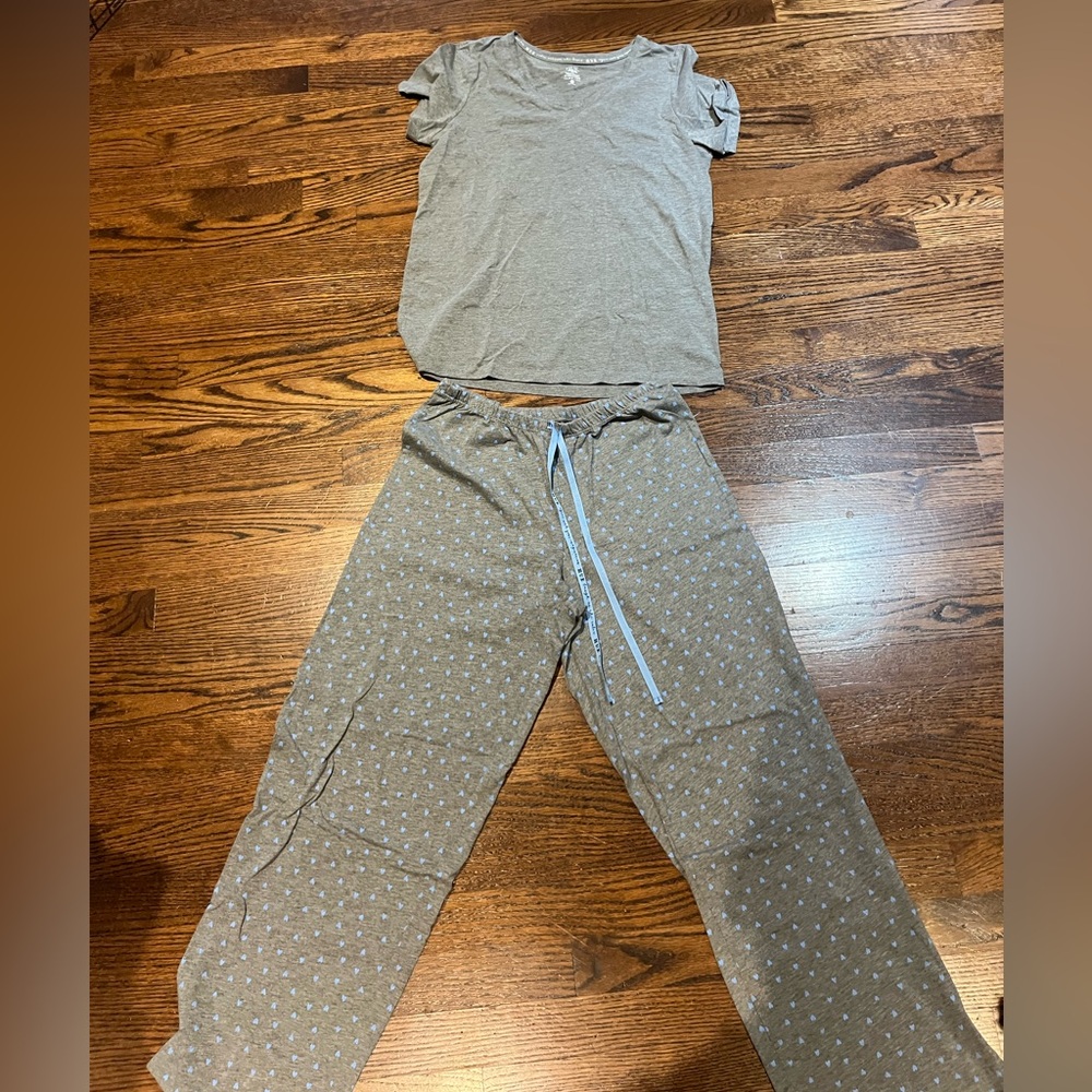 HUE Gray Pajama Set with Blue Accents